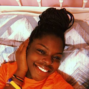 Meet your Posher, Lealauni